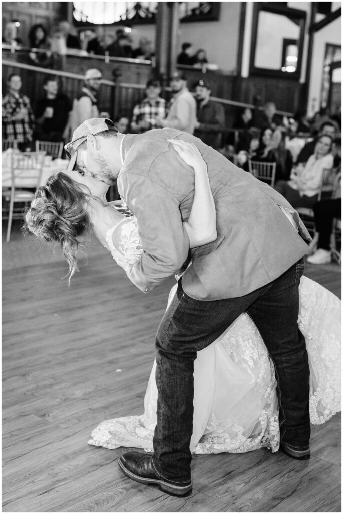 Dip kiss of the bride and groom while dancing. 